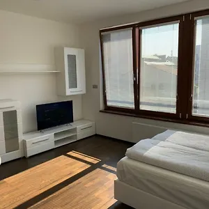 https://residence-nad-vltavou.praguehotelsweb.com